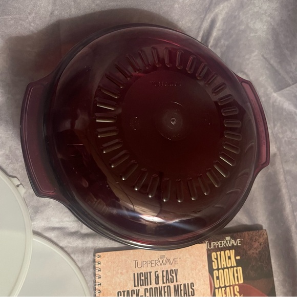 Tupperware Tupperwave 6 Pc Set + 2 Cookbooks Microwave Stack Cooker Cranberry - Picture 3 of 9